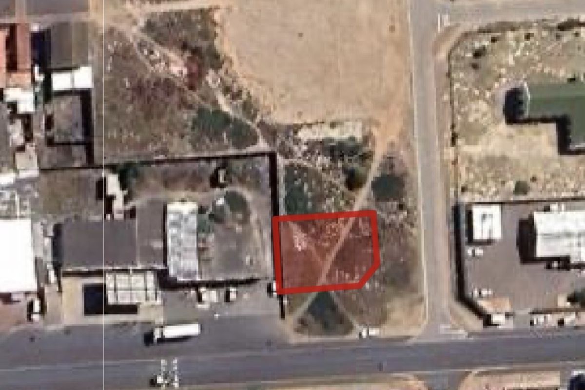 450m2 Prime Mixed-Use Stand in the Heart of Hawston - Photo 3