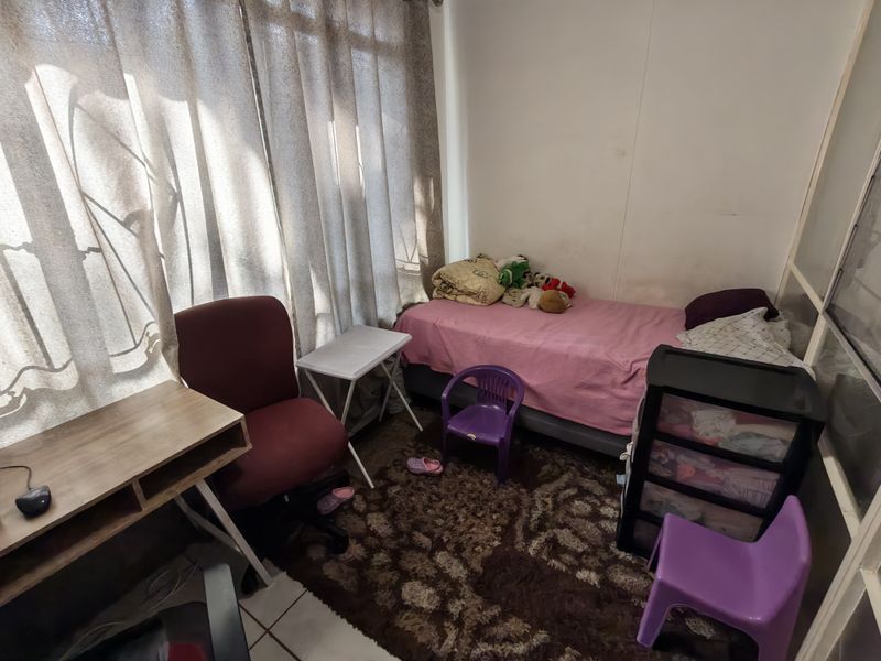 Lock-Up-and-Go  Apartment Close to Schools and Transport Routes - Photo 8