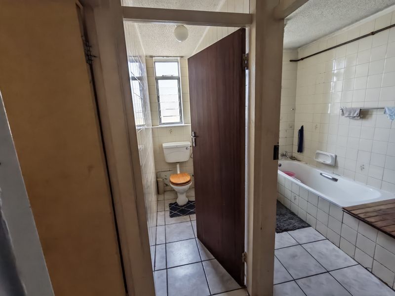 Lock-Up-and-Go  Apartment Close to Schools and Transport Routes - Photo 7