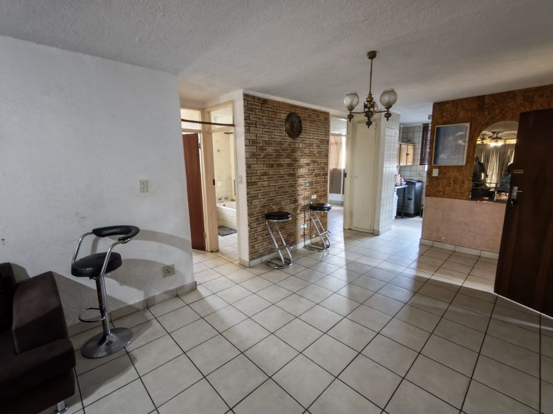 Lock-Up-and-Go  Apartment Close to Schools and Transport Routes - Photo 4