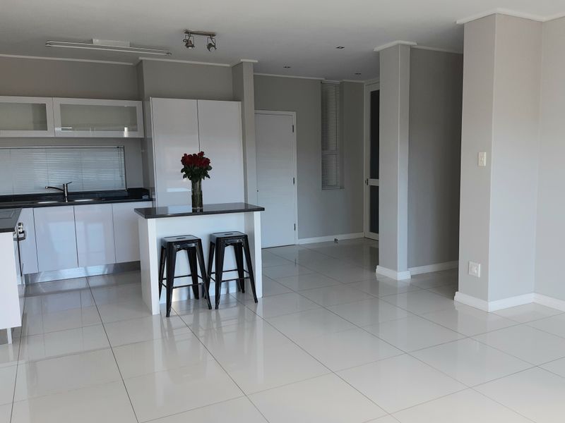Secure, Contemporary Living with Ultimate Convenience - Photo 8