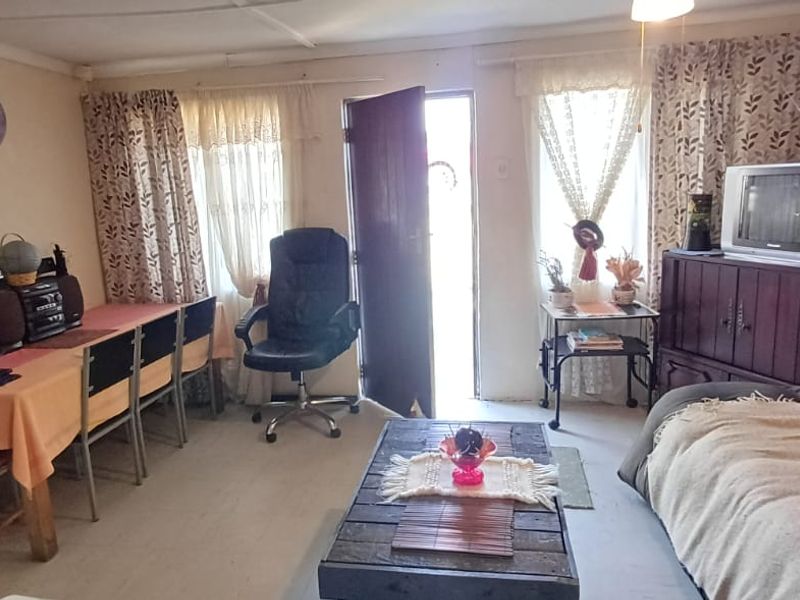 Affordable Home with a Spacious Yard in Haven Hills - Photo 10