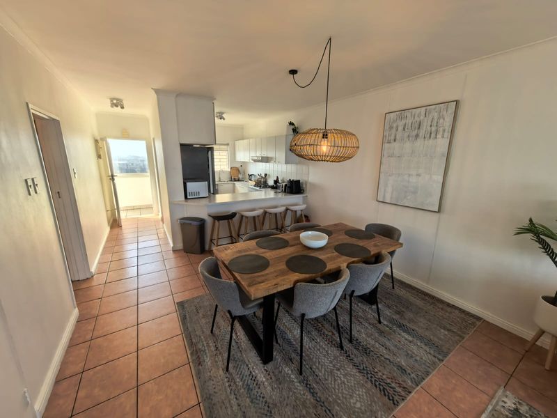 Strand Beachfront Living: 2 Bed, 2 Bath Fully Furnished, 6-Month Lease - Photo 5