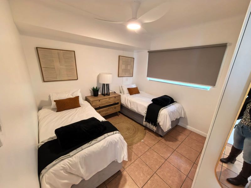 Strand Beachfront Living: 2 Bed, 2 Bath Fully Furnished, 6-Month Lease - Photo 10