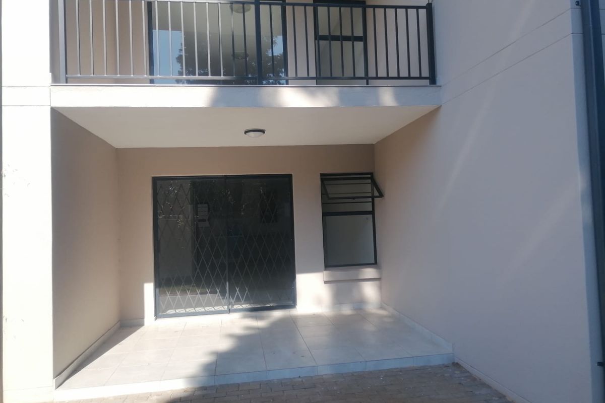 2-BEDROOM 2-BATHROOM APARTMENT FOR SALE IN DU VIN ESTATE-RASLOUW(CENTRION)GROUND FLOOR - Photo 4