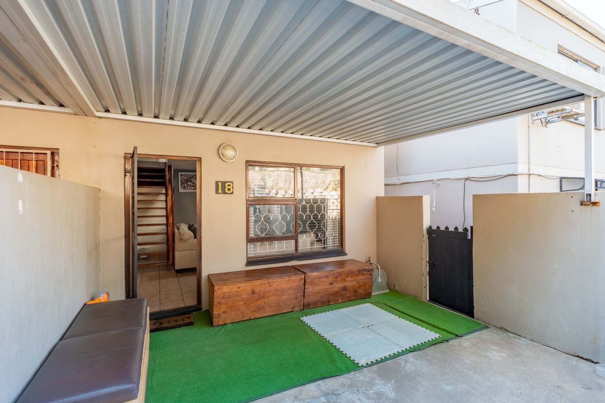 Neat, Modern, Lock up and Go in Sydenham - Photo 3