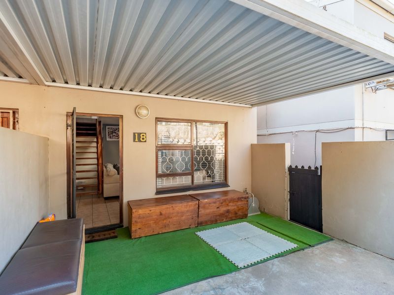 Neat, Modern, Lock up and Go in Sydenham - Photo 3