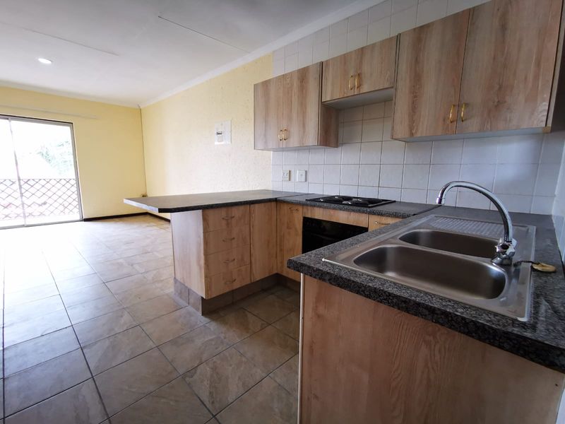 Top Floor Unit Available In Sugarbush Estate - Photo 4