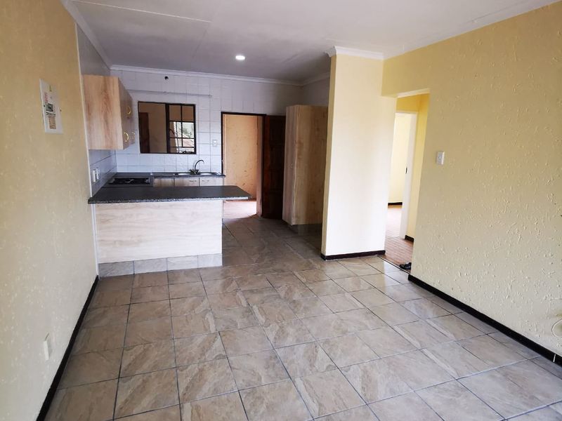 Top Floor Unit Available In Sugarbush Estate - Photo 6