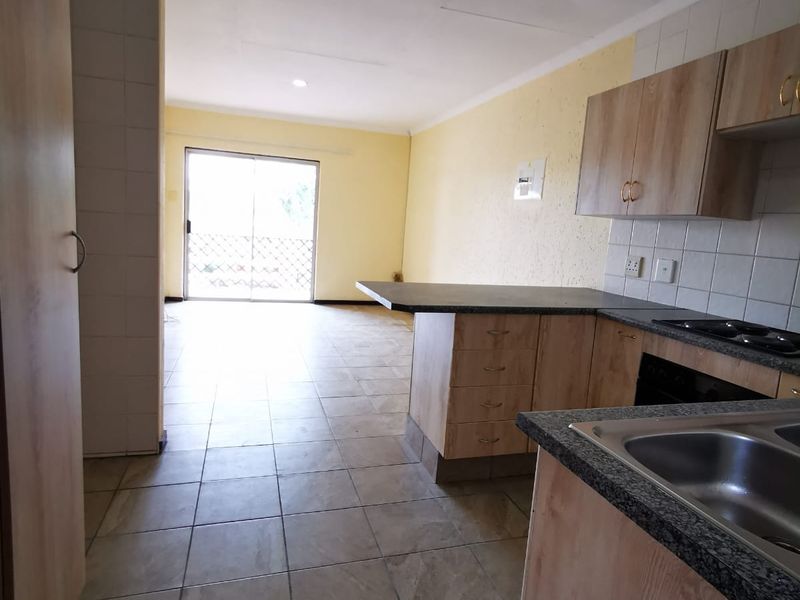 Top Floor Unit Available In Sugarbush Estate - Photo 3
