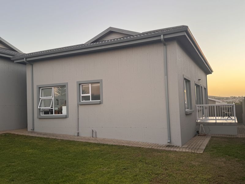 Newly Released 3 Bedroom Duet for Sale in Hartenbos Heuwels - Photo 4