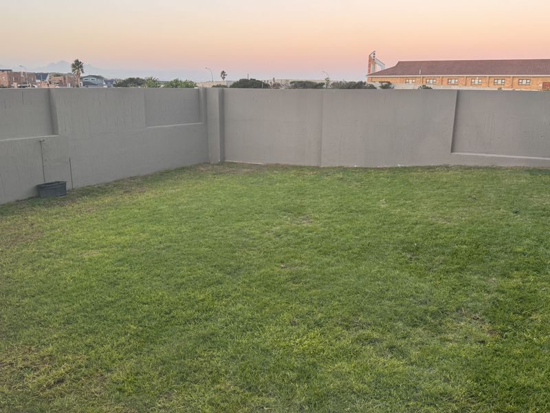Newly Released 3 Bedroom Duet for Sale in Hartenbos Heuwels - Photo 6