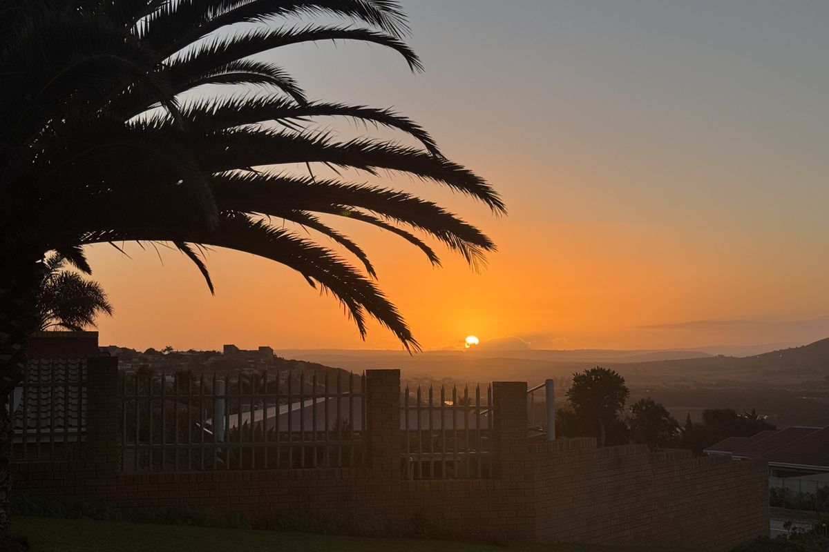 Investment - Newly Released 3 Bedroom Duet for Sale in Hartenbos Heuwels - Photo 2