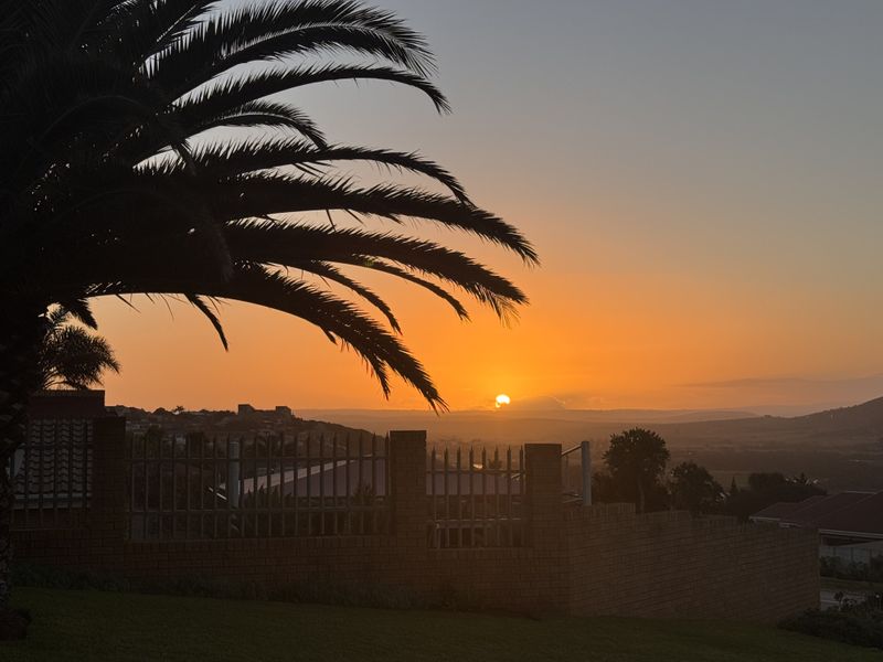 Newly Released 3 Bedroom Duet for Sale in Hartenbos Heuwels - Photo 2
