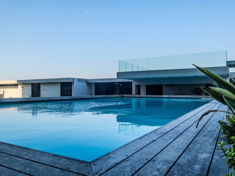 Apartment with Scenic Sea Views - Photo 7
