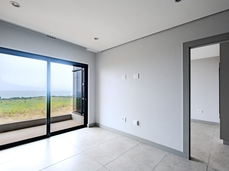 Apartment with Scenic Sea Views - Photo 1