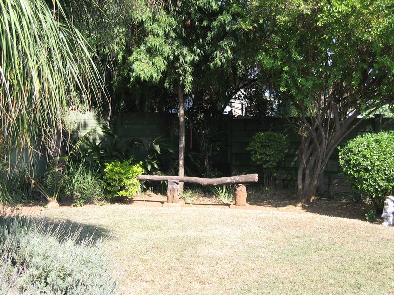 Cozy Family Home For Sale in a very Popular Area - Photo 5