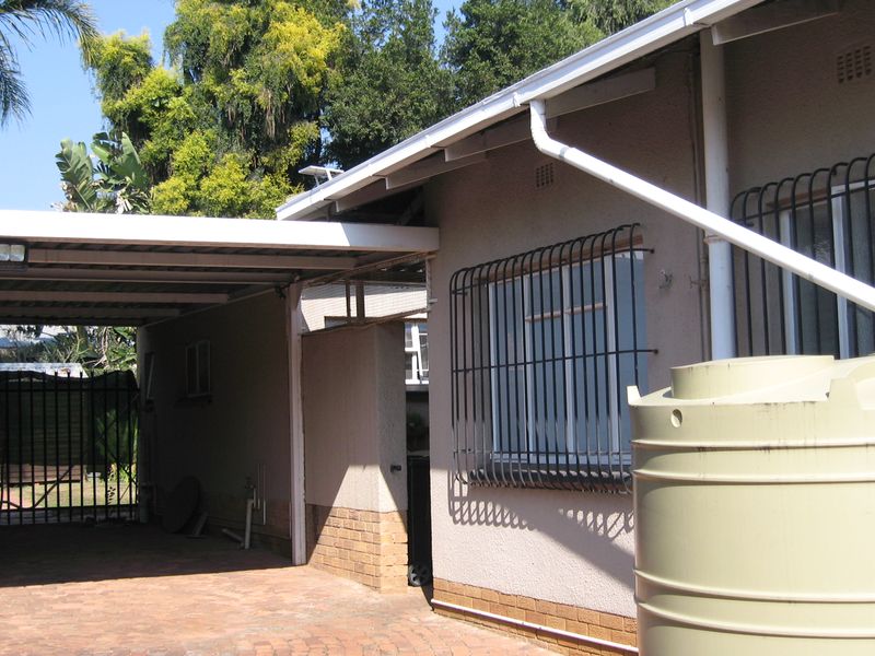 Cozy Family Home For Sale in a very Popular Area - Photo 4