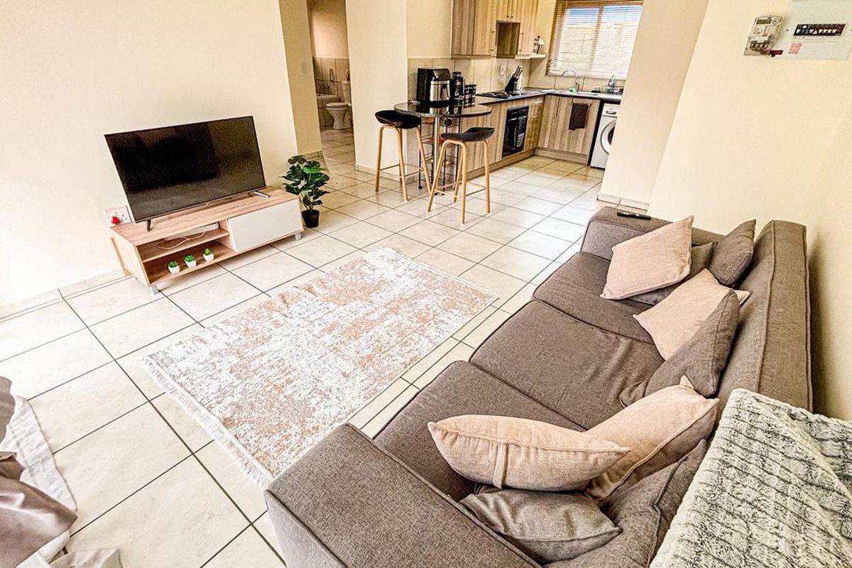 Ground-Floor Comfort with Modern Style in the Heart of South Crest - Photo 2