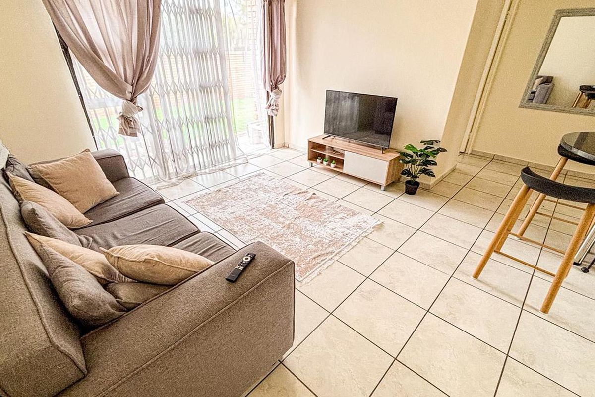 Ground-Floor Comfort with Modern Style in the Heart of South Crest - Photo 3