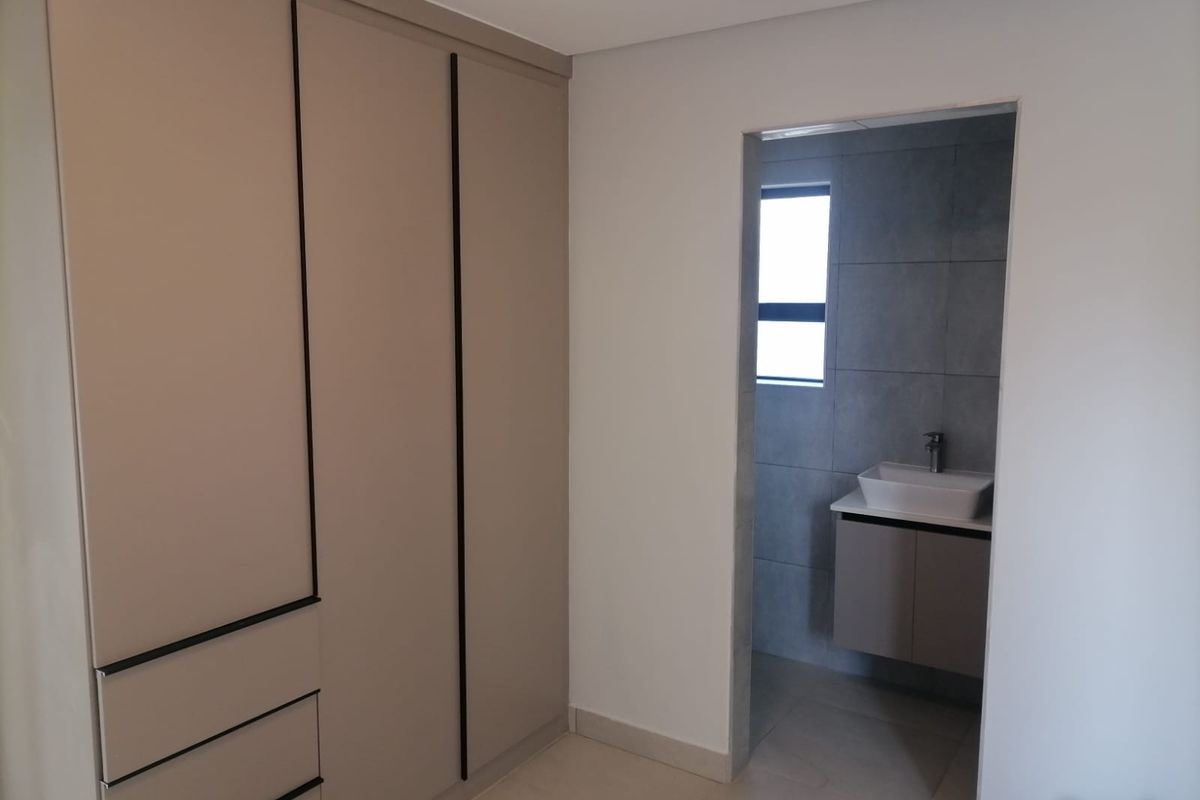 THREE BEDROOM TWO BATHROOM AND DOUBLE GARAGE IN DU VIN ESTATE RASLOUW(CENTURION) - Photo 5