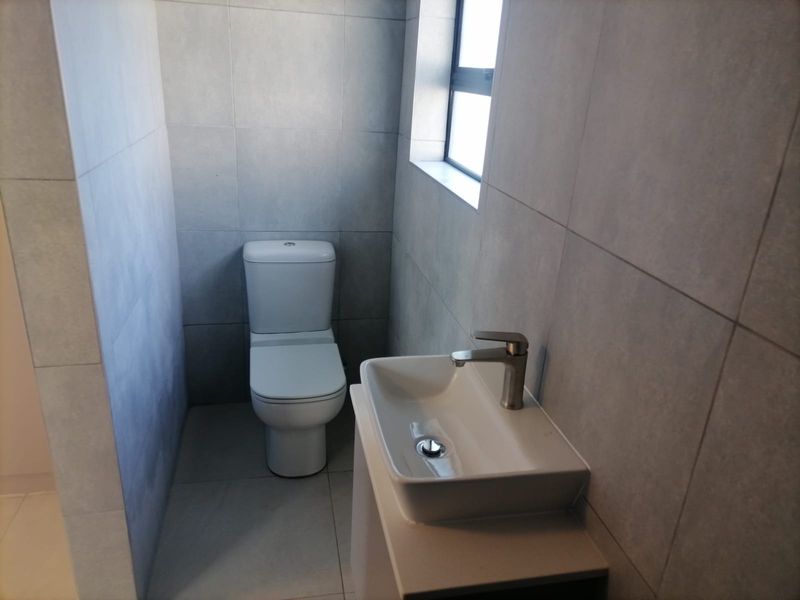 THREE BEDROOM TWO BATHROOM AND DOUBLE GARAGE IN DU VIN ESTATE RASLOUW(CENTURION) - Photo 10