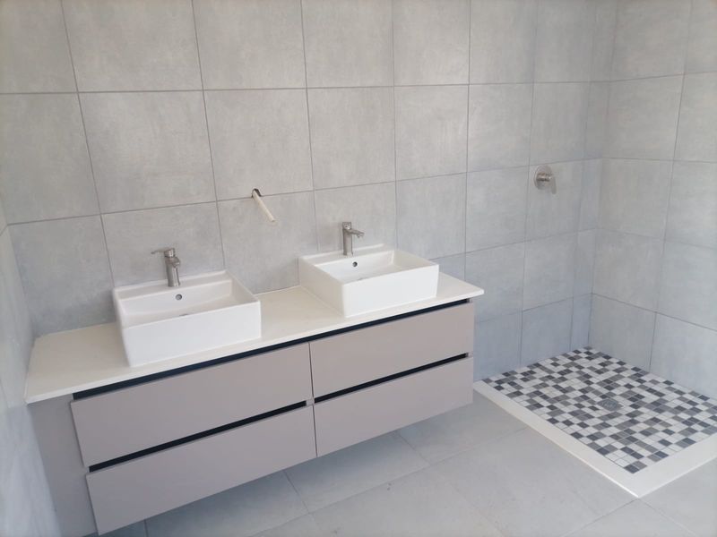 THREE BEDROOM TWO BATHROOM AND DOUBLE GARAGE IN DU VIN ESTATE RASLOUW(CENTURION) - Photo 9