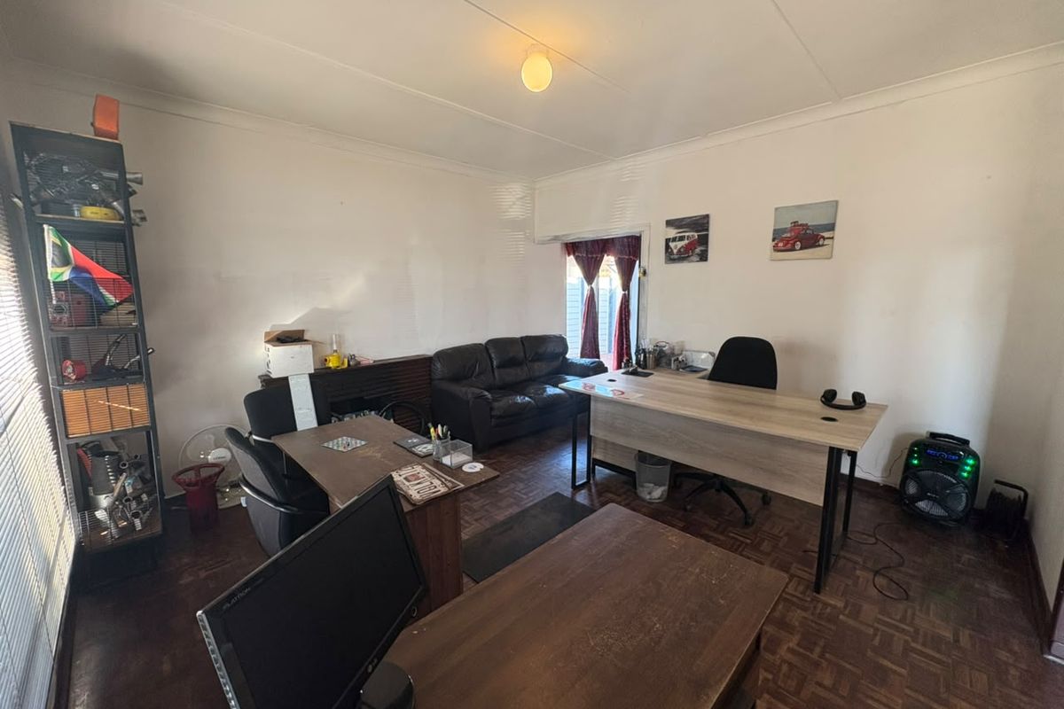 Your Perfect 3-Bedroom Sanctuary for Family Living - Photo 3