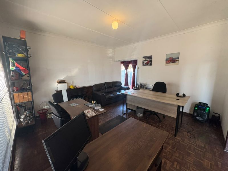 Your Perfect 3-Bedroom Sanctuary for Family Living - Photo 3