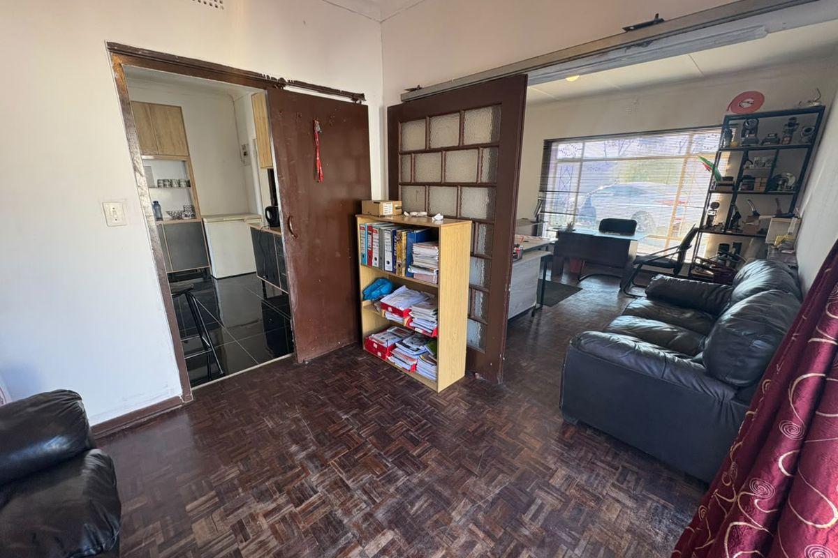 Your Perfect 3-Bedroom Sanctuary for Family Living - Photo 4