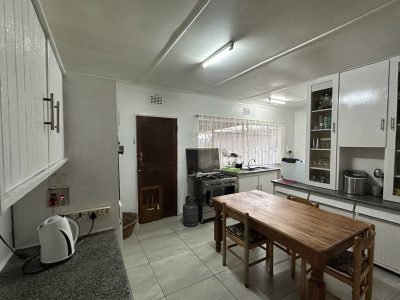 Dalpark Gem: Main Home, Rental Flat & Zero Electricity Bills - Photo 5