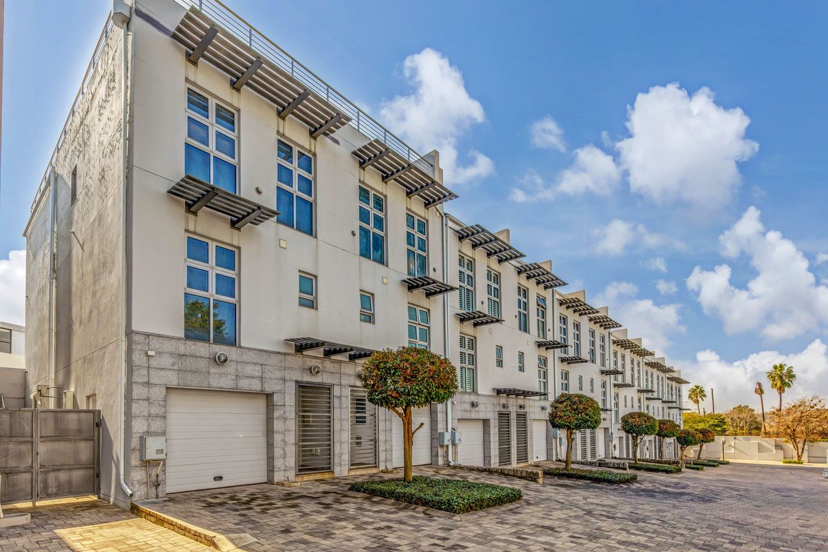 Exclusive Four-Level Luxury Townhouse with a Private Penthouse-Style Master Suite - Photo 2