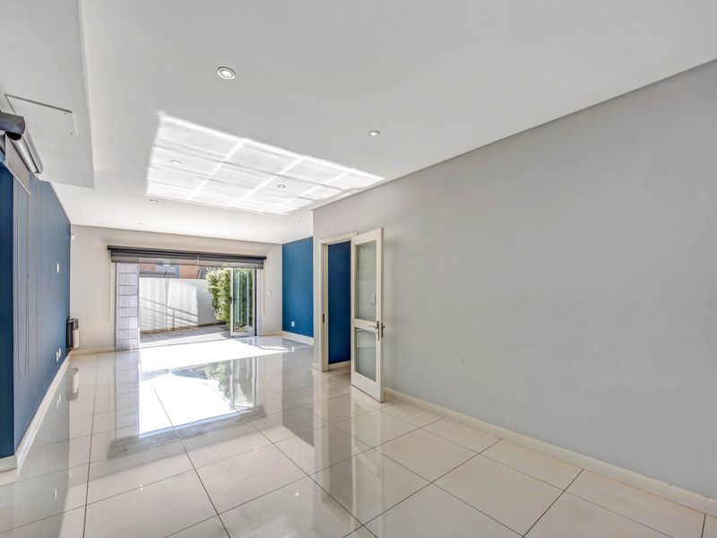 Exclusive Four-Level Luxury Townhouse with a Private Penthouse-Style Master Suite - Photo 9