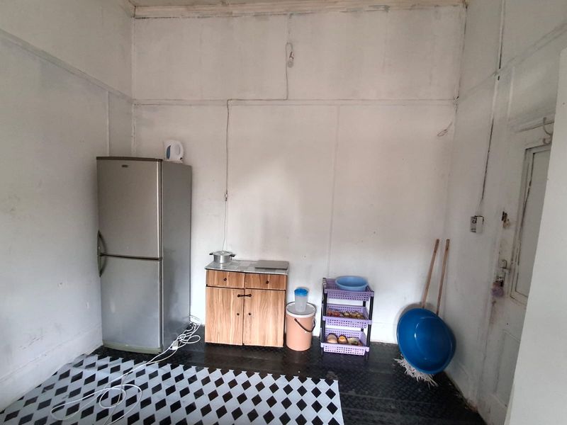 6-Room Rental Property for Sale in Quigney - Photo 7