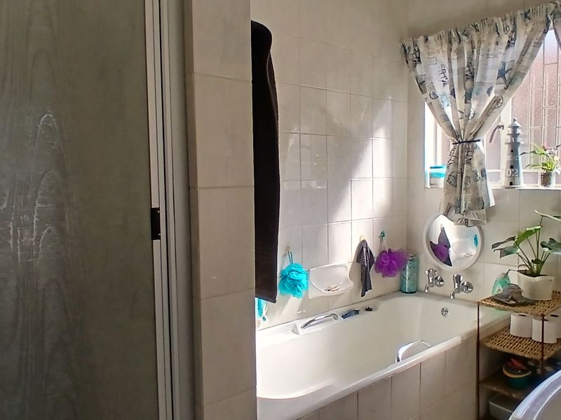 The Complete Family Home in Sought After New Redruth - Photo 7