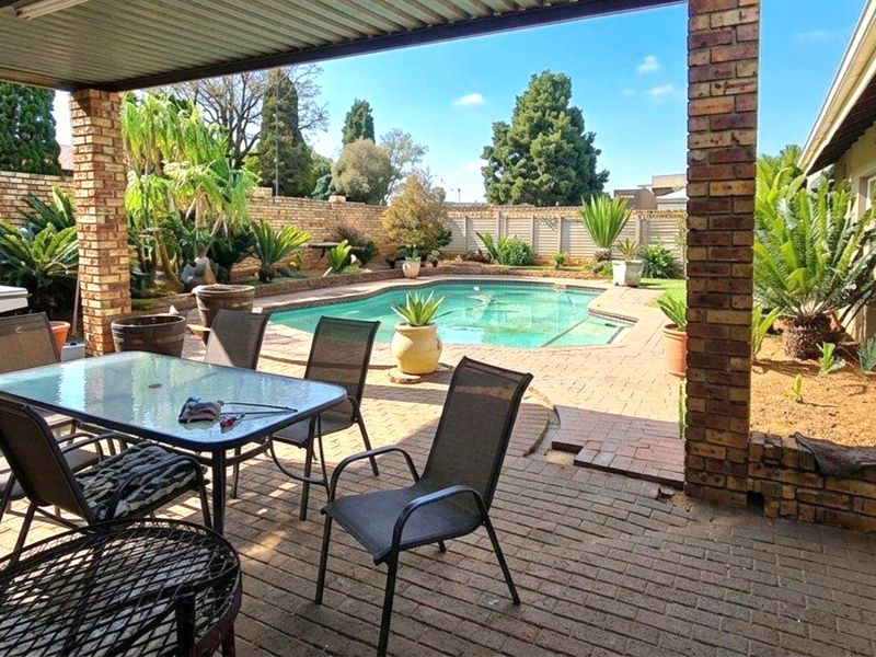 Dream Home Awaits - Photo 1