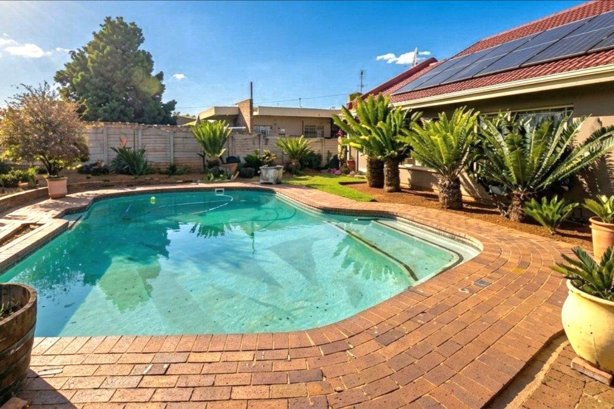 Dream Home Awaits - Photo 2