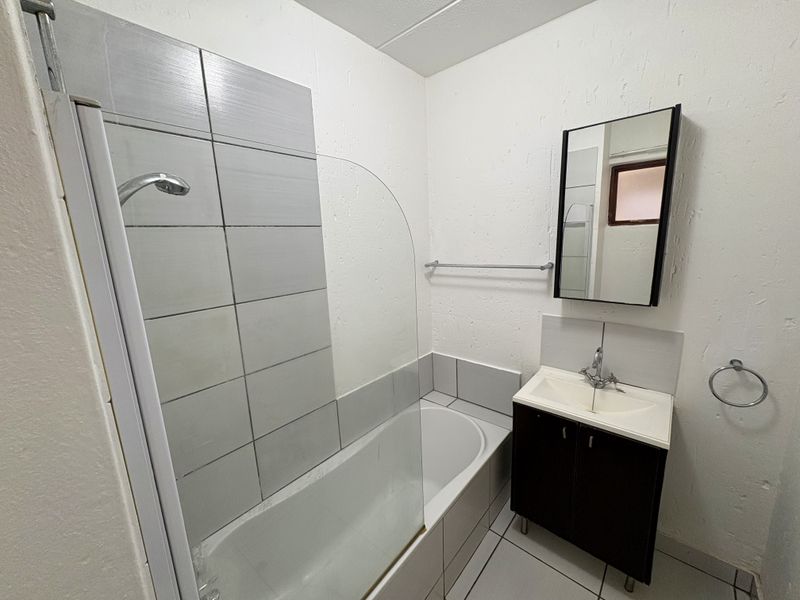 First time buyer or investor! - Photo 6
