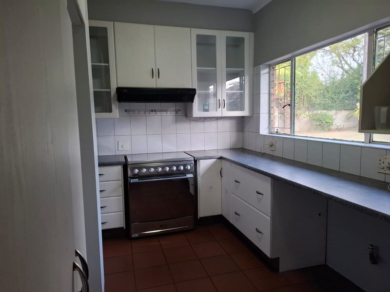 3 Bedroom duet to rent in Secura Park! - Photo 10