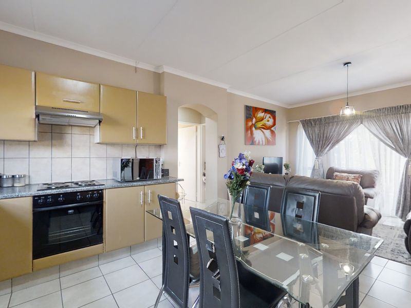 2 Bed Beauty - Photo 6