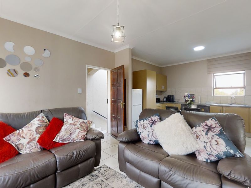 2 Bed Beauty - Photo 2