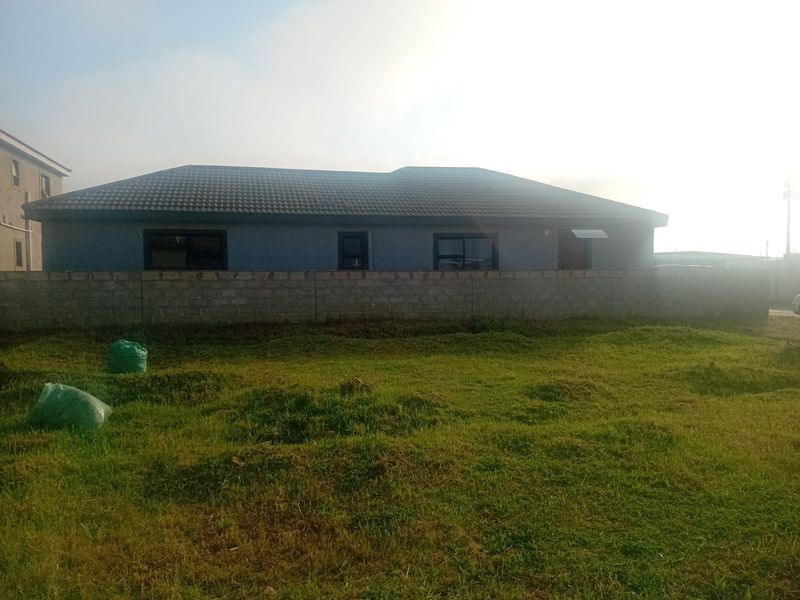 House For Sale In Mossel Bay - Photo 3