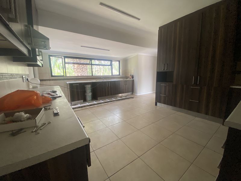 Family Home - Milnerton - Photo 10