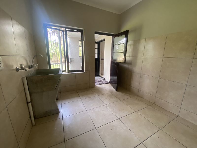 Family Home - Milnerton - Photo 9