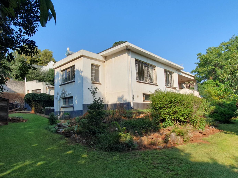 Exceptional Golf Course Property with Endless Potential - Photo 2