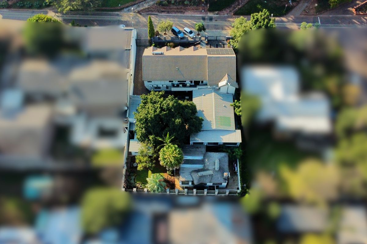 8-Bedroom Multi-Generational Mansion | 3 Living Sections | Solar & Off-Grid Ready - Photo 5