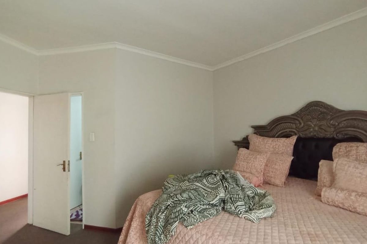 For Sale | Secure 2-Bedroom Sectional Title Apartment - Photo 5