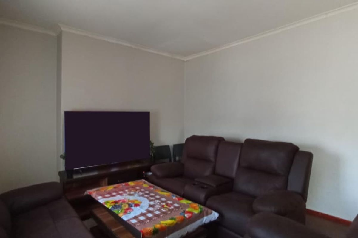 For Sale | Secure 2-Bedroom Sectional Title Apartment - Photo 4