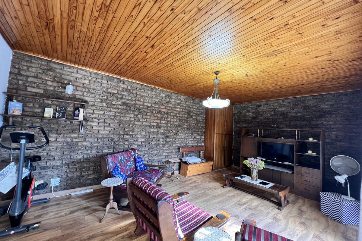 A Home That Welcomes You In! Serenity, Space, and Sunshine - Photo 4