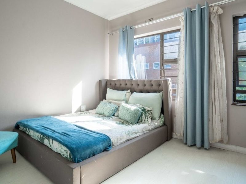 Modern Pet Friendly Duplex - Photo 6